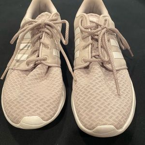 Cloud foam comfort adidas, size 10, color mauve/ light pink